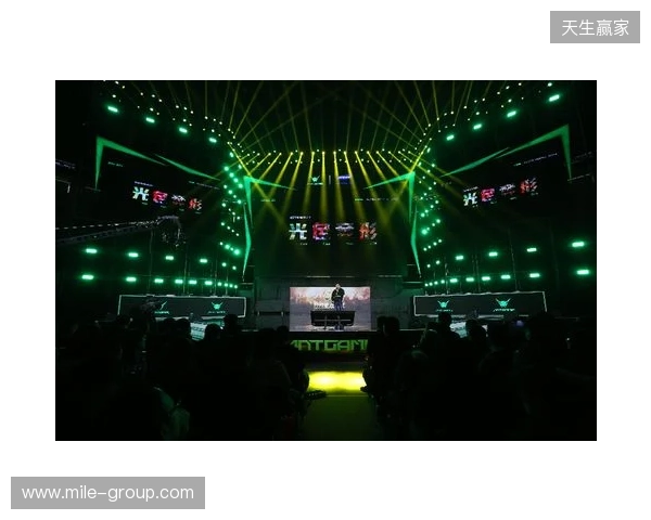 默森：相比去利物浦顶替萨拉赫，转会曼联可能更适合塞梅尼奥