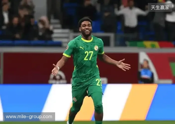 非洲杯决赛中断姆巴耶给朋友发照片，事后道歉：没想那么多