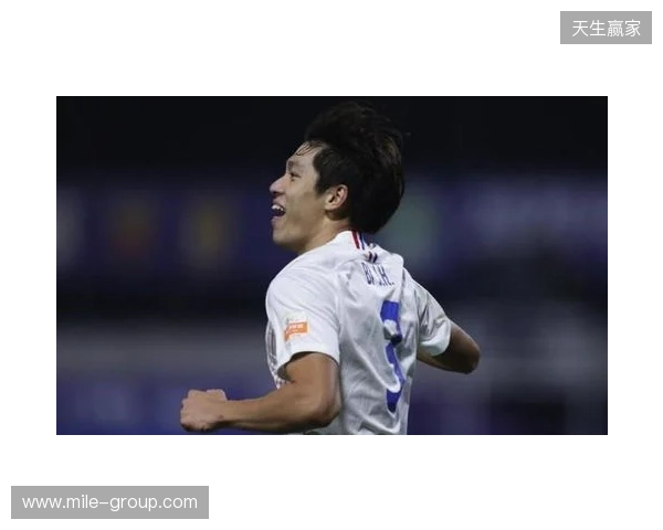 半场-玉昆暂0-0申花 约尼查造险两队合计1射正